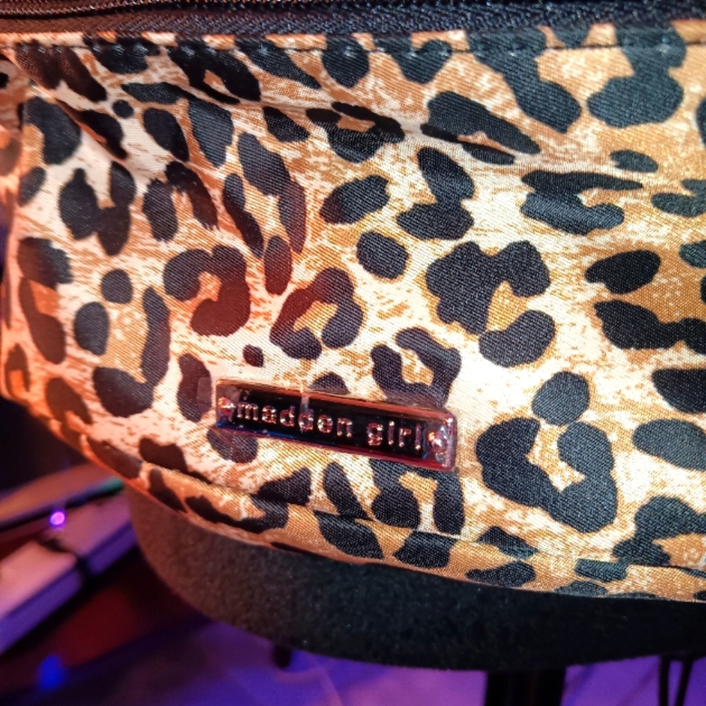 Leopard Print Fanny Pack - Picture 2 of 16